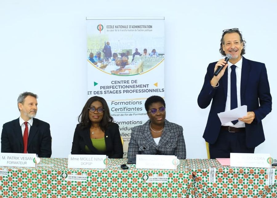 Da sn Patrik Vesan, docente UniVda; Nina Mollé, direttrice Centre de perfectionnement et des stages professionnels; Aline Koné, segretaria generale École Nationale d'Administration e Aldo Cera, direttore Agenzia italiana per la cooperazione allo sviluppo