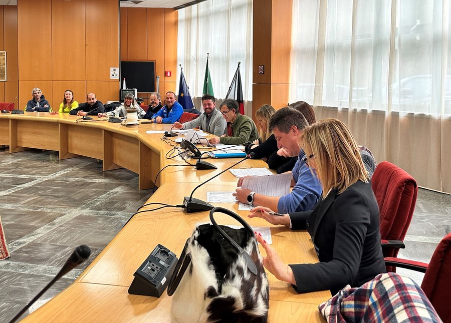 Una seduta del Consiglio comunale di Valtournenche