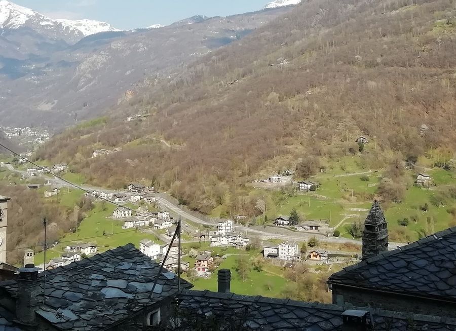 La strada regionale per Perloz è chiusa alla circolazione La strada regionale per Perloz è chiusa alla circolazione