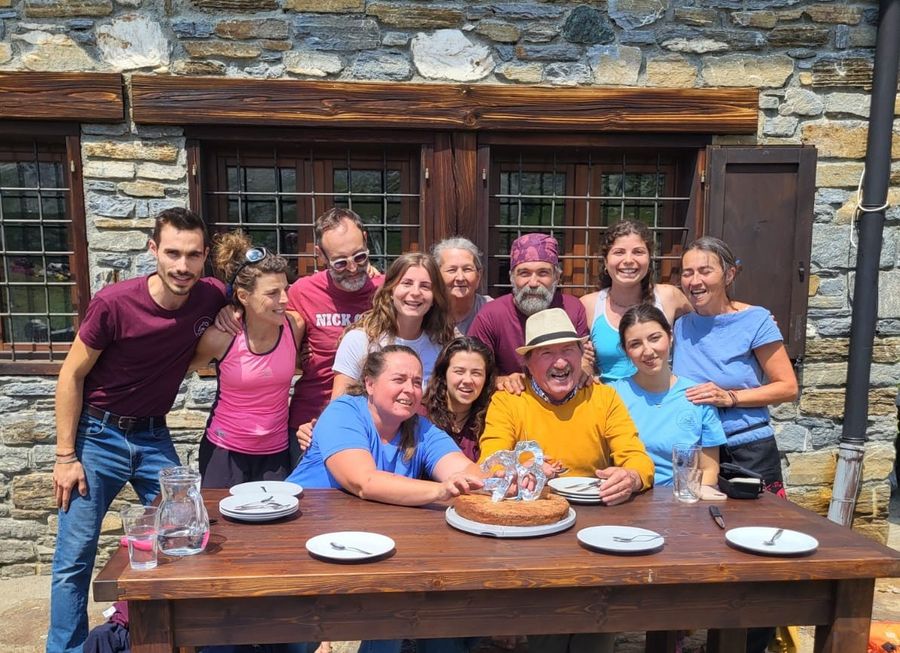 Cogne, il rifugio Sogno di Berdzé torna a vivere; festa per la riapertura dopo cinque anni
