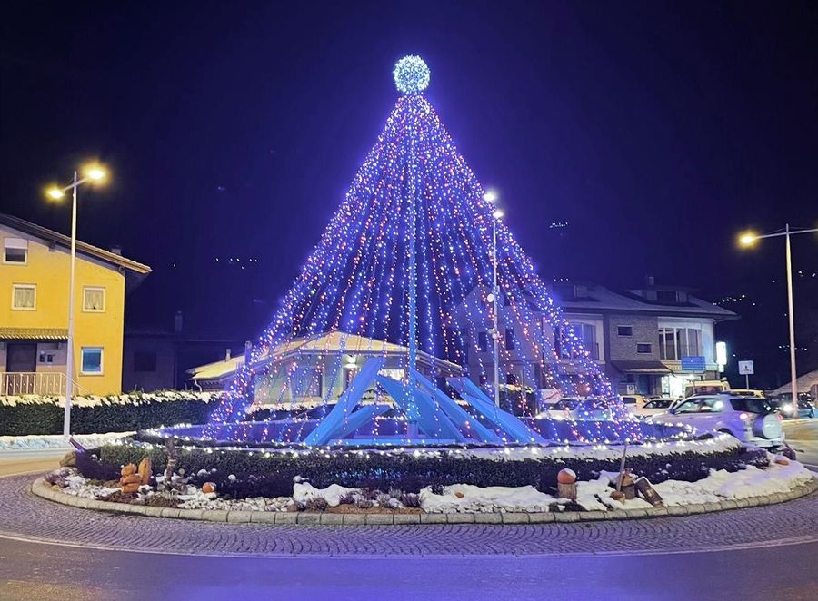 Traditèn e non solo: iniziato il 'Noël chez nous' di Charvensod Traditèn e non solo: iniziato il 'Noël chez nous' di Charvensod