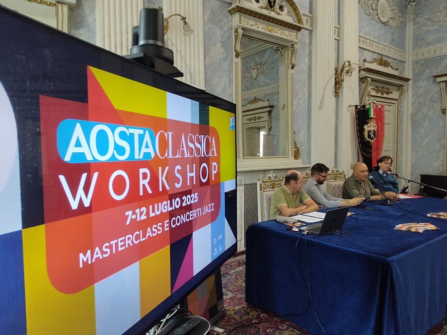 Un momento della presentazione degli eventi musicali di Aosta Classica 2025 Un momento della presentazione degli eventi musicali di Aosta Classica 2025