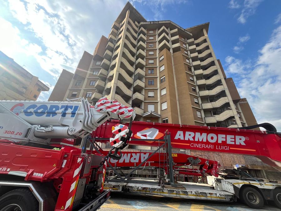 Aosta, al via la demolizione dei 'grattacieli' al quartiere Cogne Aosta, al via la demolizione dei 'grattacieli' al quartiere Cogne