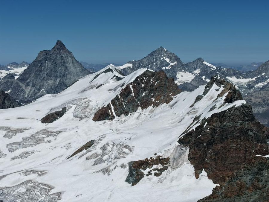 Alpinista precipita e muore sul Breithorn Alpinista precipita e muore sul Breithorn