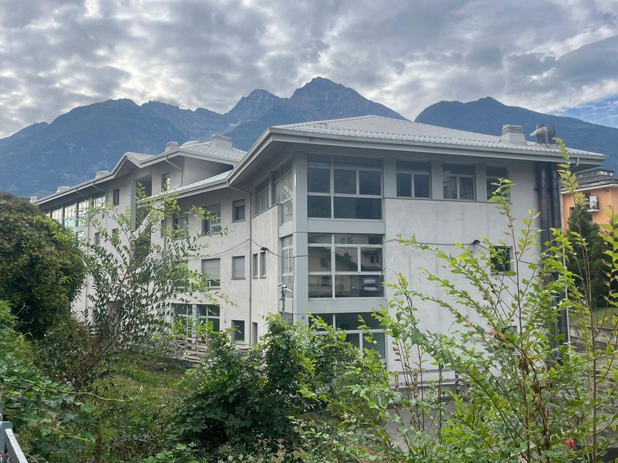 Aosta, verso una possibile gestione dell'abbandonato centro polivalente di via Brocherel