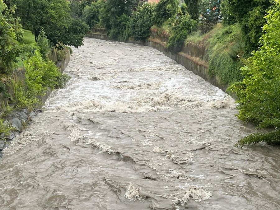 Il torrente Buthier questa mattina alle ore 10 ad Aosta