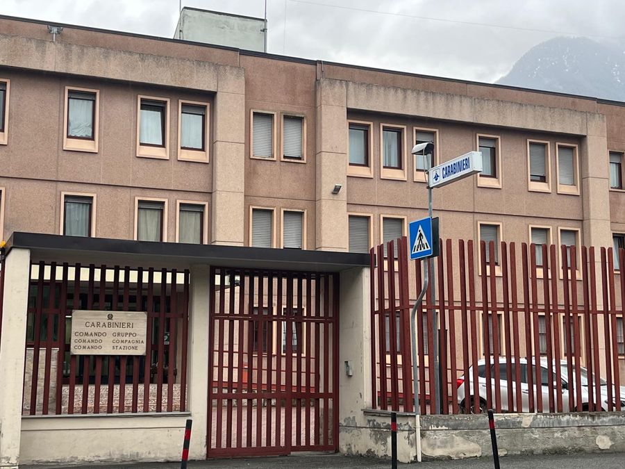 Omicidio a La Salle; identificata la giovane vittima, è una 22enne francese Omicidio a La Salle; identificata la giovane vittima, è una 22enne francese