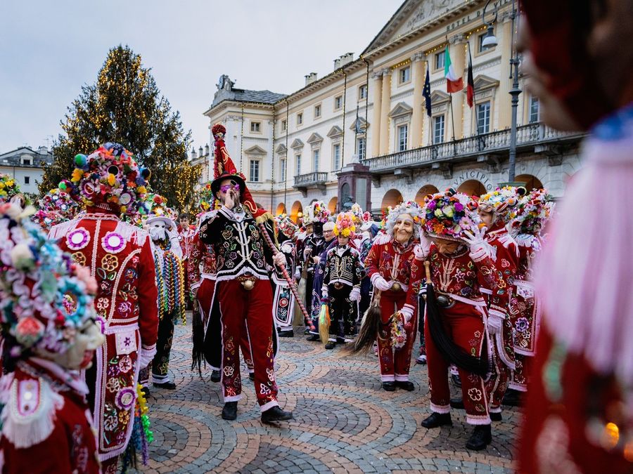 Carnavals de Montagne, il Consiglio Valle chiede continuità; obiettivo ripartenza dal 2027