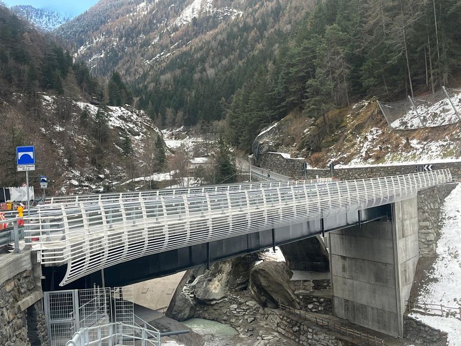 Apre oggi il nuovo ponte di Chevril tra Aymavilles e Cogne Apre oggi il nuovo ponte di Chevril tra Aymavilles e Cogne