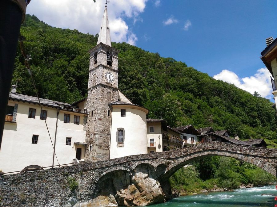 Fontainemore, firme a valanga sulla petizione per far continuare a suonare le campane Fontainemore, firme a valanga sulla petizione per far continuare a suonare le campane