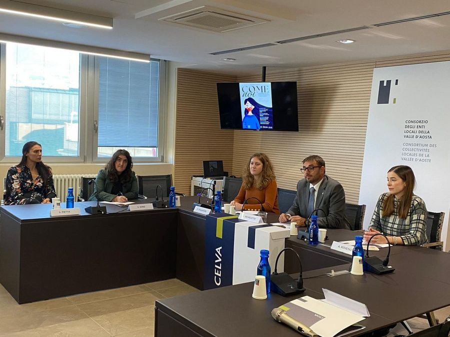 Dai sindaci valdostani il monologo teatrale 'Come noi' contro la violenza sulle donne Dai sindaci valdostani il monologo teatrale 'Come noi' contro la violenza sulle donne
