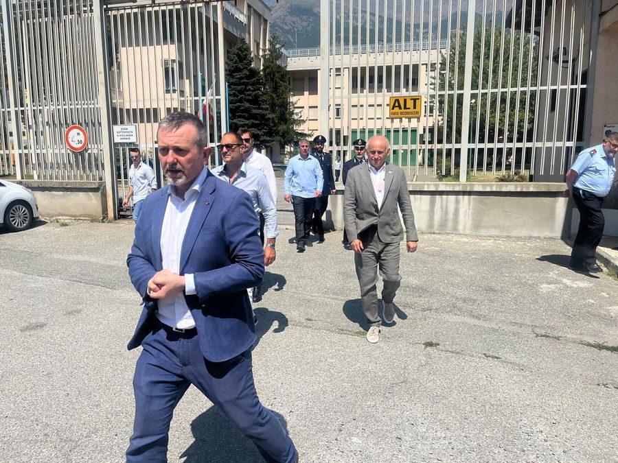Delmastro in visita al carcere di Brissogne ribadisce le tante assunzioni ma glissa su altre questioni 'calde'  VIDEOINTERVISTA