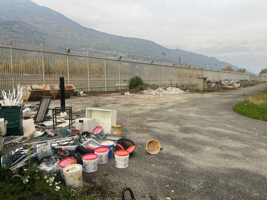 In corso di rimozione la discarica di rifiuti nel carcere di Brissogne