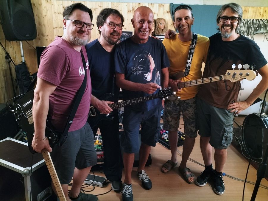 I Minimo Vitale con Stefano Gini e Giuliano Danieli in finale per Sanremo Rock