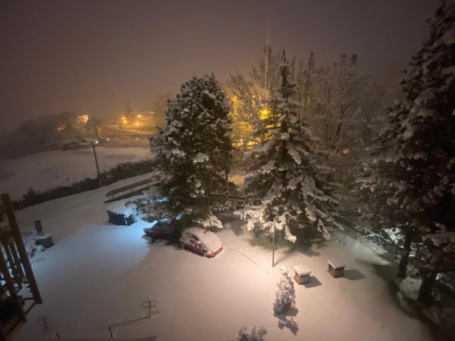 Nevica su Aosta e su tutta la Valle