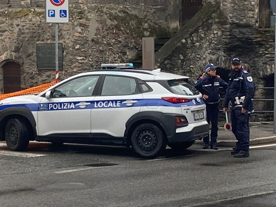 Sul posto è intervenuta la Polizia locale di Aosta (foto di repertorio)