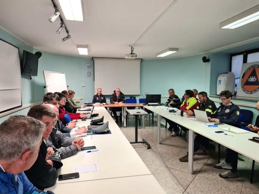 Maltempo, chiudono strade regionali montane e un tratto della A5