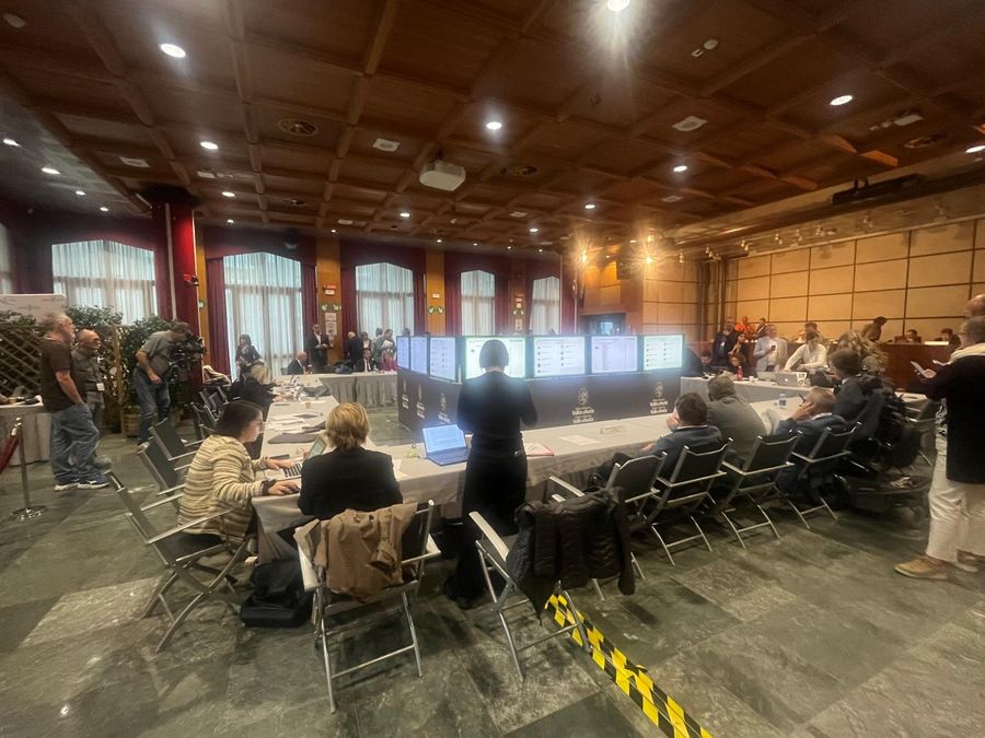 Elezioni regionali; vittoria autonomista, UV primo partito con 12 seggi