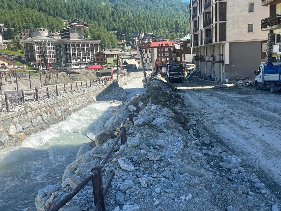 Piove sul Breuil, Marmore sotto osservazione e le ruspe sono pronte a intervenire