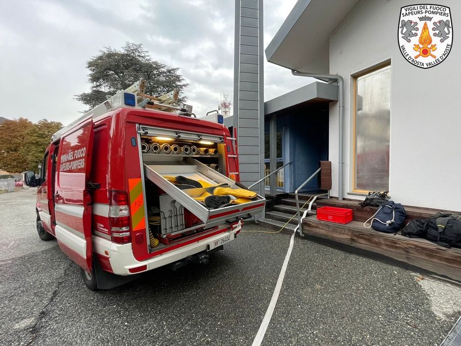 Scuola 'C.Gex' allagata, il Comune cerca sistemazione temporanea per gli alunni