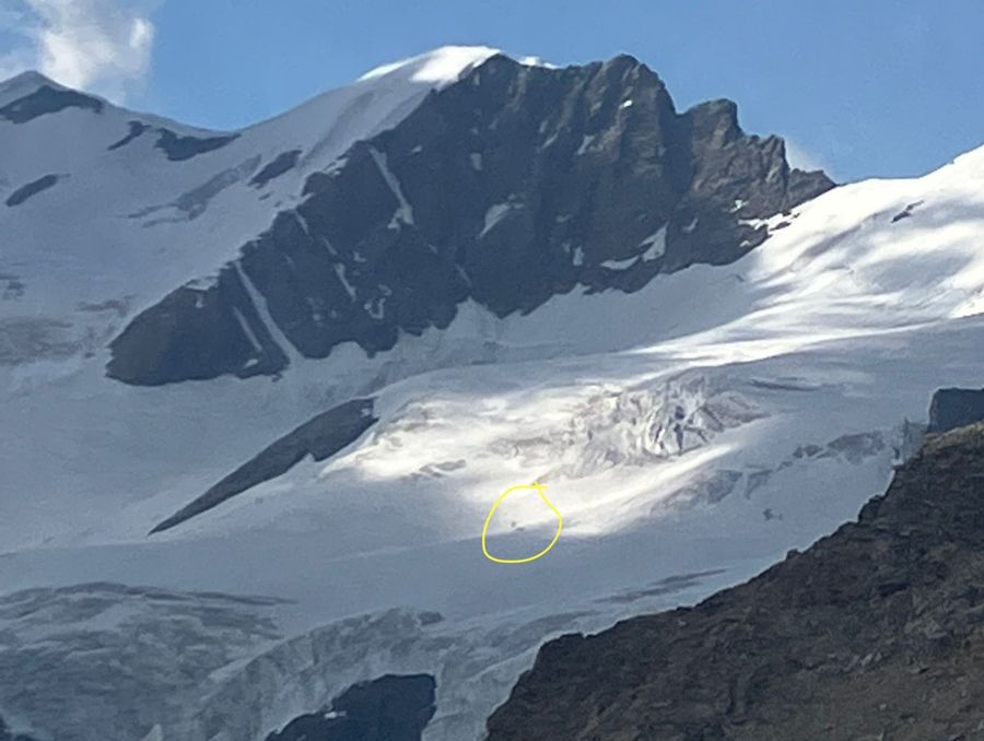 Breithorn e ghiacciaio del Lys, due alpinisti cadono in crepaccio Breithorn e ghiacciaio del Lys, due alpinisti cadono in crepaccio