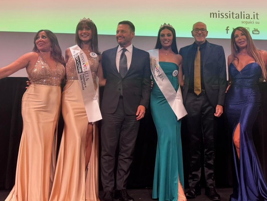 Da sn Mirella Rocca, Rebecca Avattaneo Miss Givova, Cristiano Sblendorio, Beatrice Boaglio Miss Mont Blanc 2025, Severino Dellea, Barbara Castellani Da sn Mirella Rocca, Rebecca Avattaneo Miss Givova, Cristiano Sblendorio, Beatrice Boaglio Miss Mont Blanc 2025, Severino Dellea, Barbara Castellani