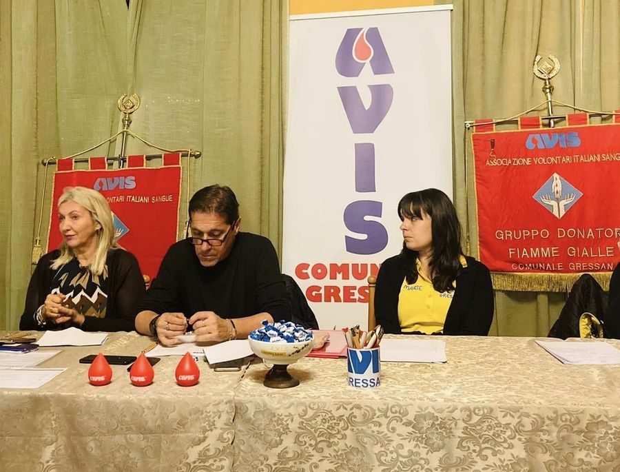 Da sn Ingrid Bredy, Mauro Morelli e Viviana Vadagnin (foto da profilo fb Avis Gressan)