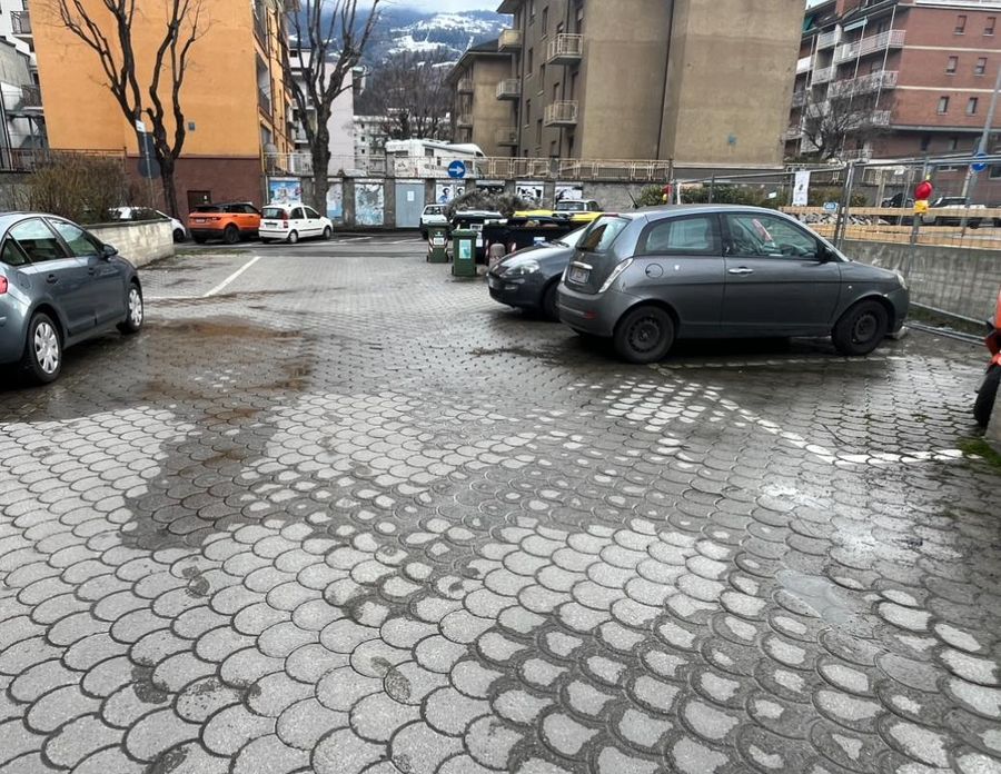 Aosta: al quartiere Cogne un piccolo guasto causa grandi disagi Aosta: al quartiere Cogne un piccolo guasto causa grandi disagi