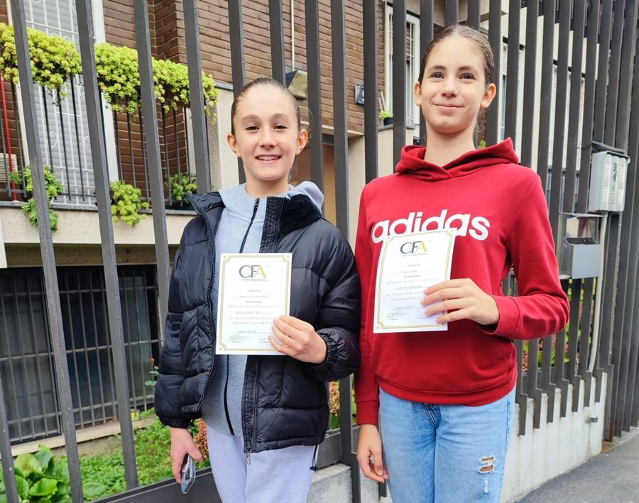 Da sn Sofia Maria Barmasse e Margot Fadda Da sn Sofia Maria Barmasse e Margot Fadda