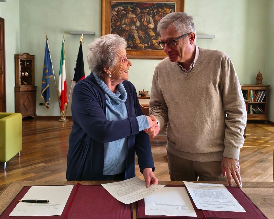 Caterina Sergi e Raffaele Rocco alla firma dell'accordo