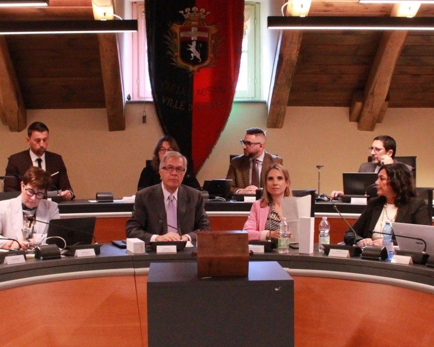 Aosta, il sindaco Rocco: 'Una città divisa ci chiede di unire; prima opera pubblica sarà la fiducia'