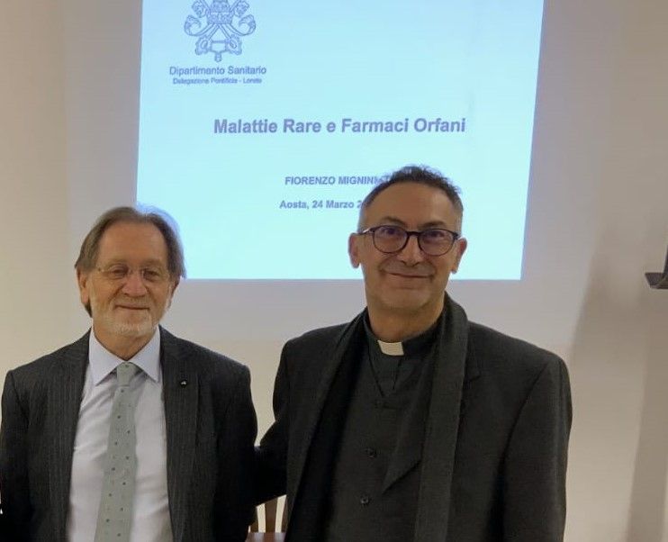Il professor Fiorenzo Mignini insieme a don Isidoro Mercuri Giovinazzo