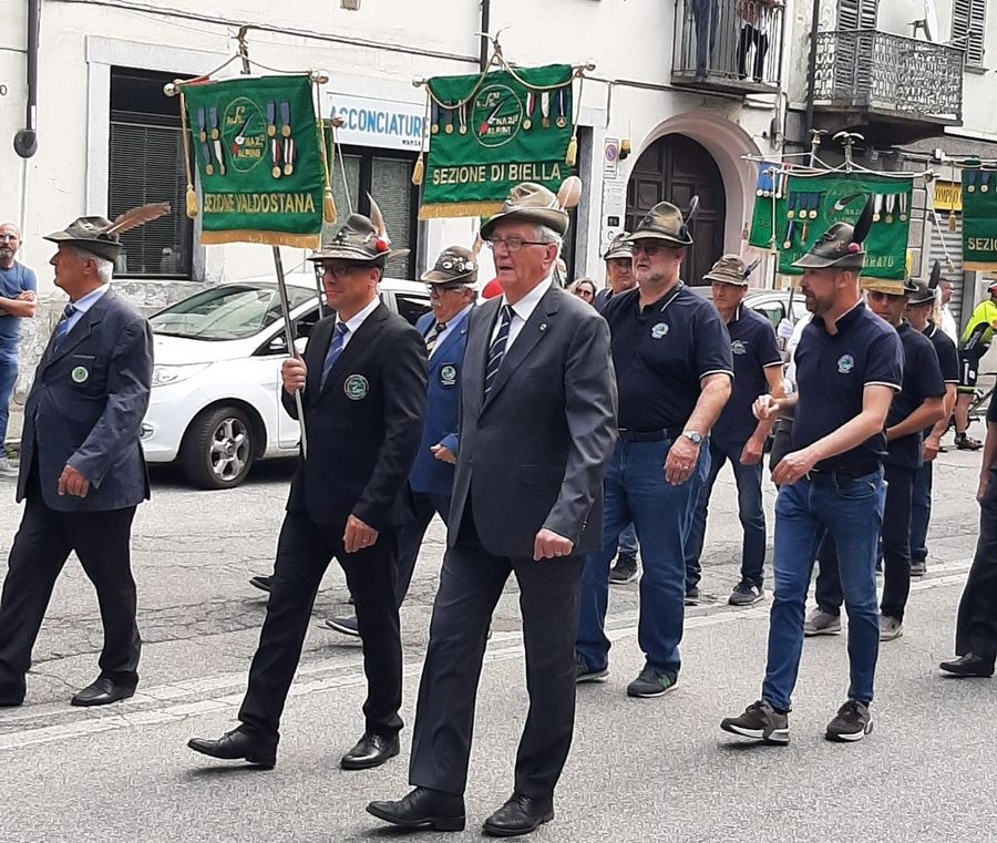 Aosta: Sabato arrivano gli Alpini, ecco come cambia la circolazione in città