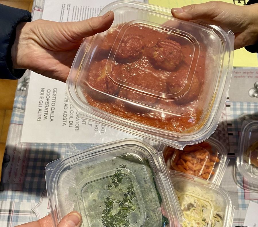 Circa 1.300 chili di alimenti in un anno da Emporio Solidale Quotidiamo Circa 1.300 chili di alimenti in un anno da Emporio Solidale Quotidiamo