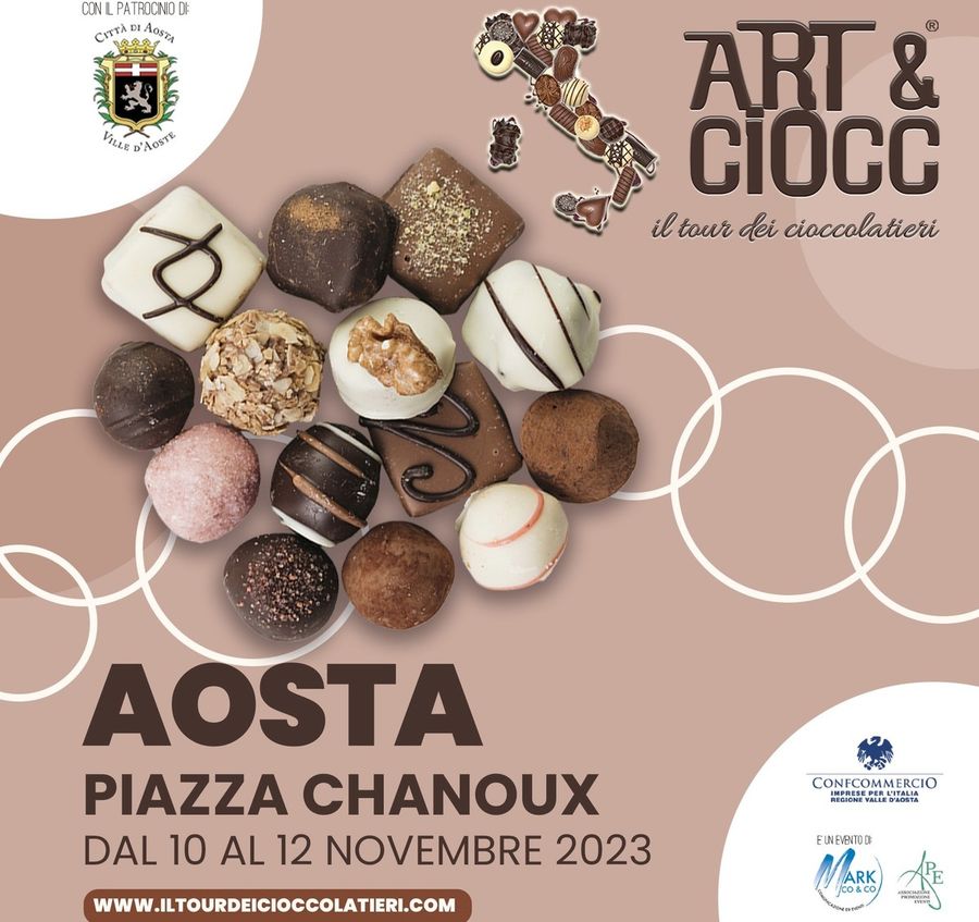 In piazza Chanoux ad Aosta tornano i dolci stand di Art&amp;Ciocc
