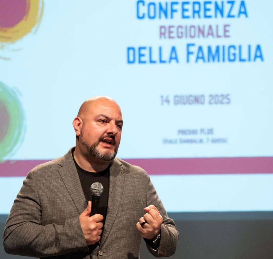 L'assessore Carlo Marzi durante il suo intervento