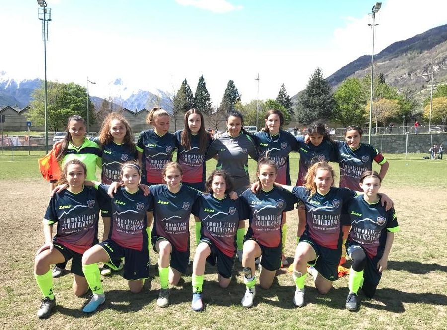 Calcio f; l'Aosta 511 ne fa sette al Venaria e sale al comando di classifica
