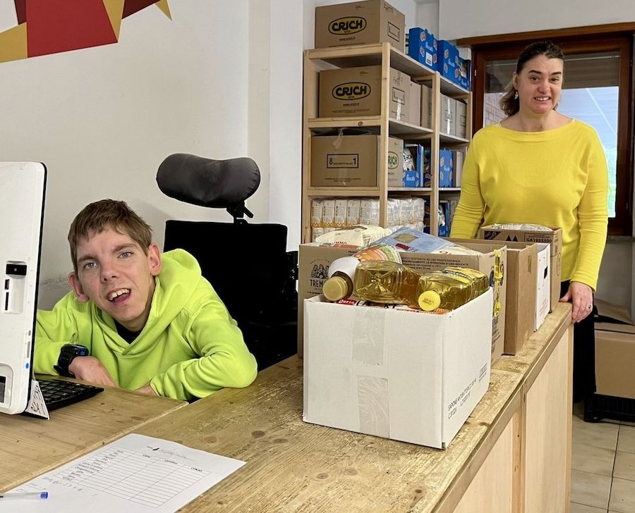 I ragazzi di Orchidea in Emporio QuotidiAmo