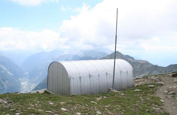 Gressoney, Arriva la corrente elettrica al bivacco Lateltin