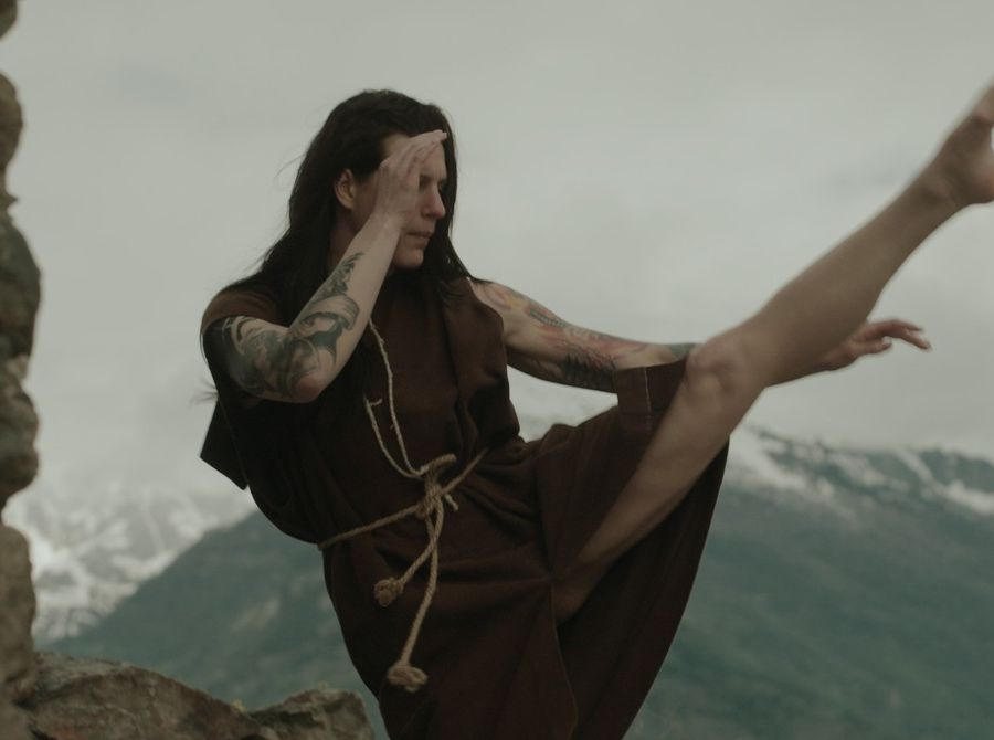 Martine Michieletto 'attrice-eroina' nel video di Oktagon Valle d’Aosta VIDEO