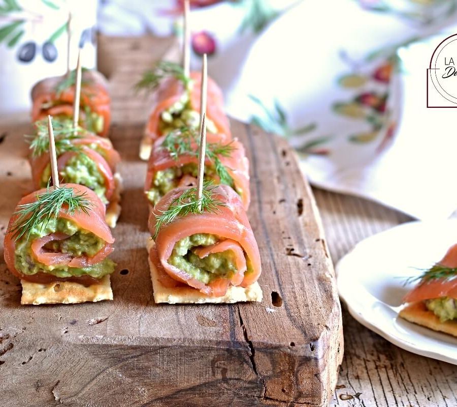 Rotolini di salmone affumicato e avocado con 'La Pagina del Goloso'