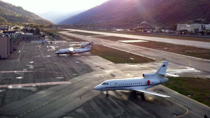 Dipendenti aeroporto 'Corrado Gex' da due mesi senza stipendio