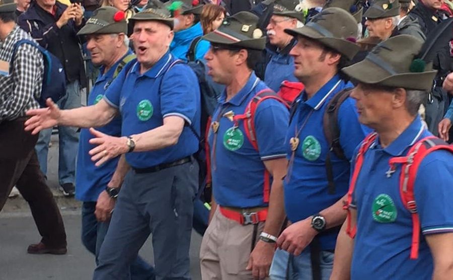 E' iniziata l'invasione pacifica e festosa degli Alpini