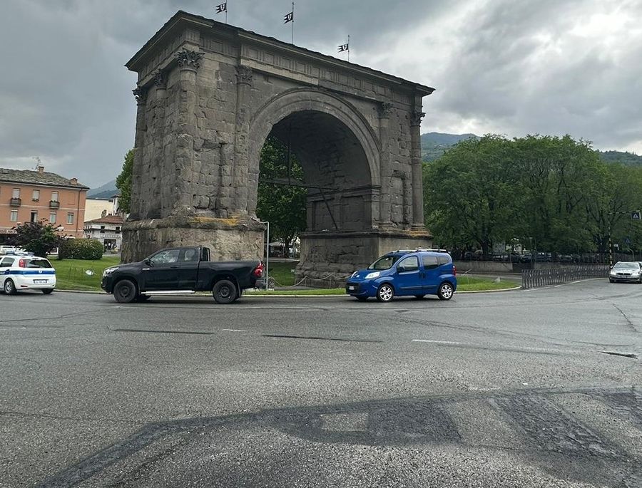 Lega VdA, 'ecofollia green di Nuti vuole abolire definitivamente le auto dalla città'