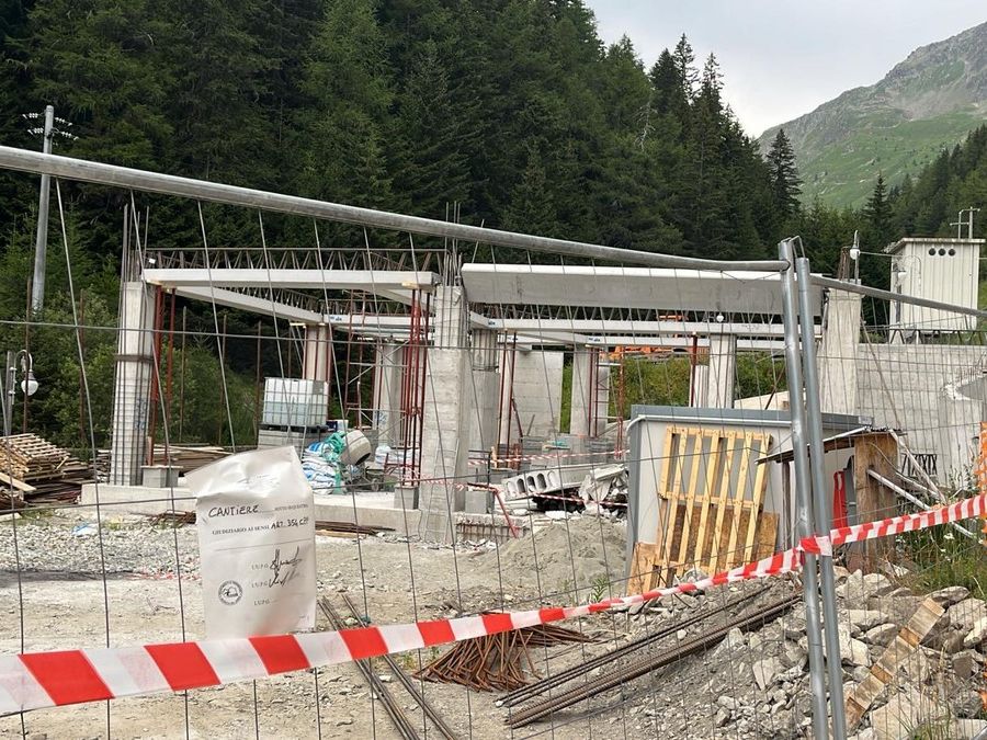 Il cantiere è stato posto sotto sequestro dall'autorità giudiziaria