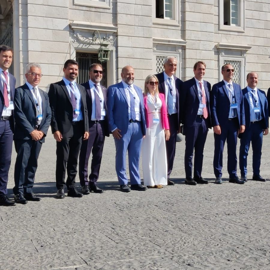 La Commissione Politiche Agricole; primo da sn l'assesore Marco Carrel