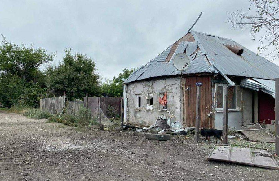 Un'abitazione civile bombardata in Ucraina (foto in esclusiva per Laprimalinea.it)