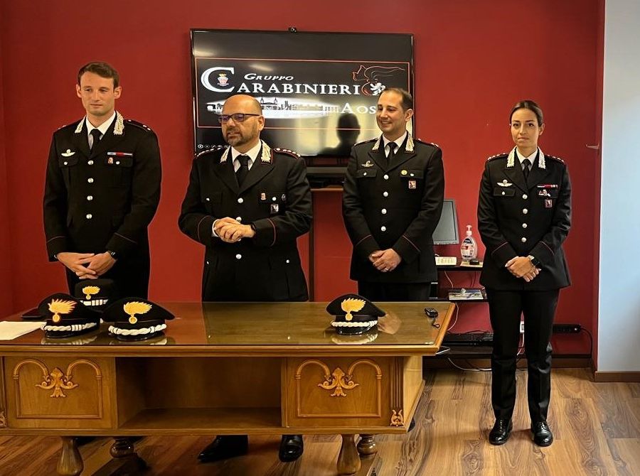 Da sn gli ufficiali Paolo Carraro, Giovanni Cuccurullo, Gianluca Carpinone e Chiara Ricciardi