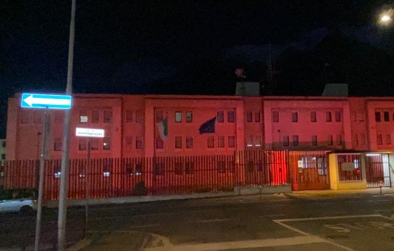 Comando Carabinieri di Aosta 'in arancione', contro ogni violenza di genere