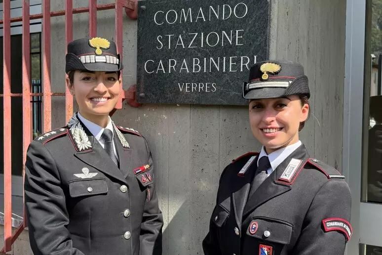 Da sn il capitano Chiara Ricciardi e il maresciallo Camilla Landolfo